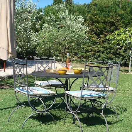 L'olivier Apartment *